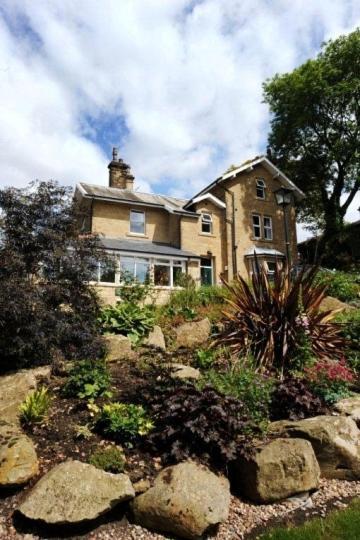 Chinthurst Guest House Skipton Eksteriør billede